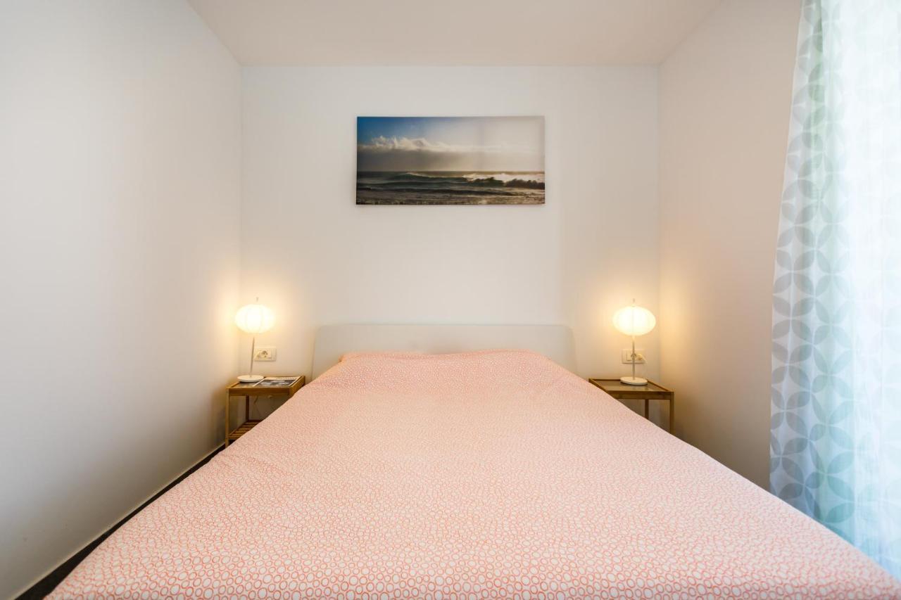 Golden Island Apartments クルク エクステリア 写真