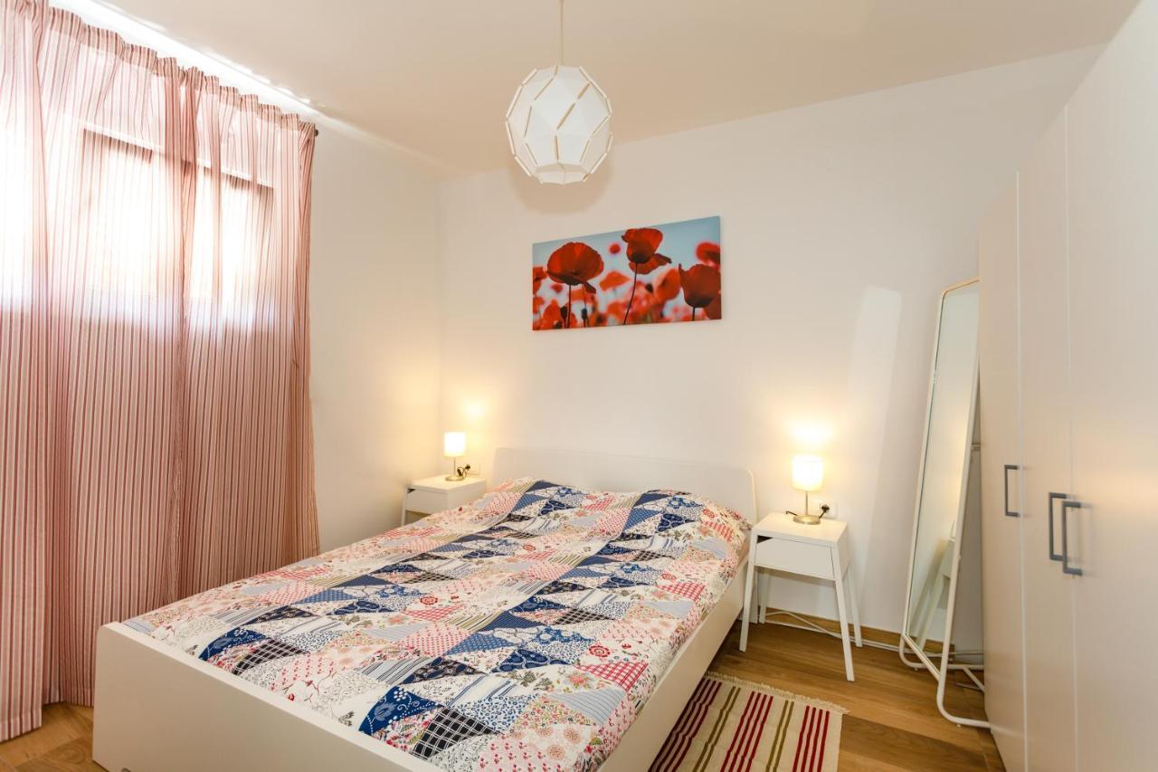 Golden Island Apartments クルク エクステリア 写真