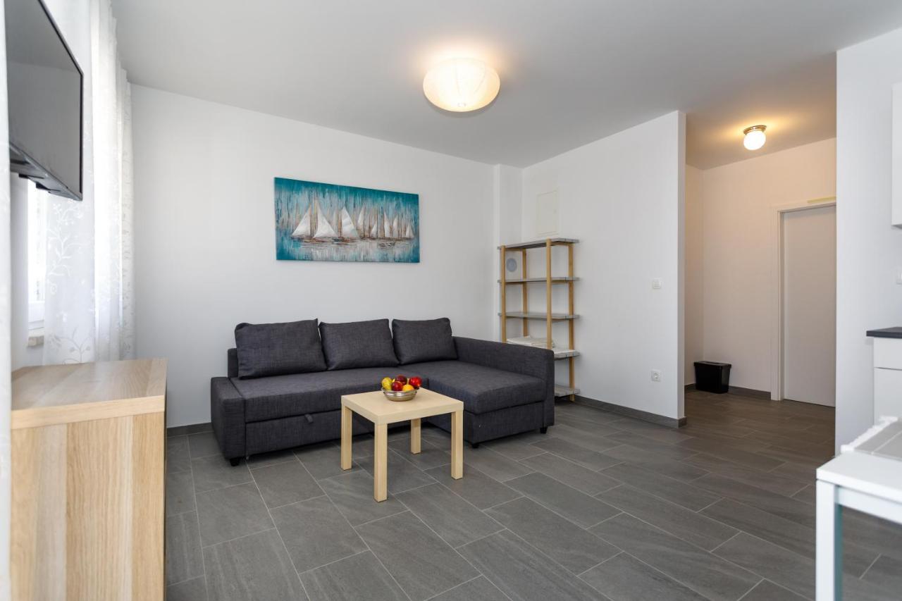 Golden Island Apartments クルク エクステリア 写真