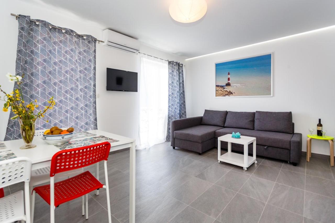 Golden Island Apartments クルク エクステリア 写真