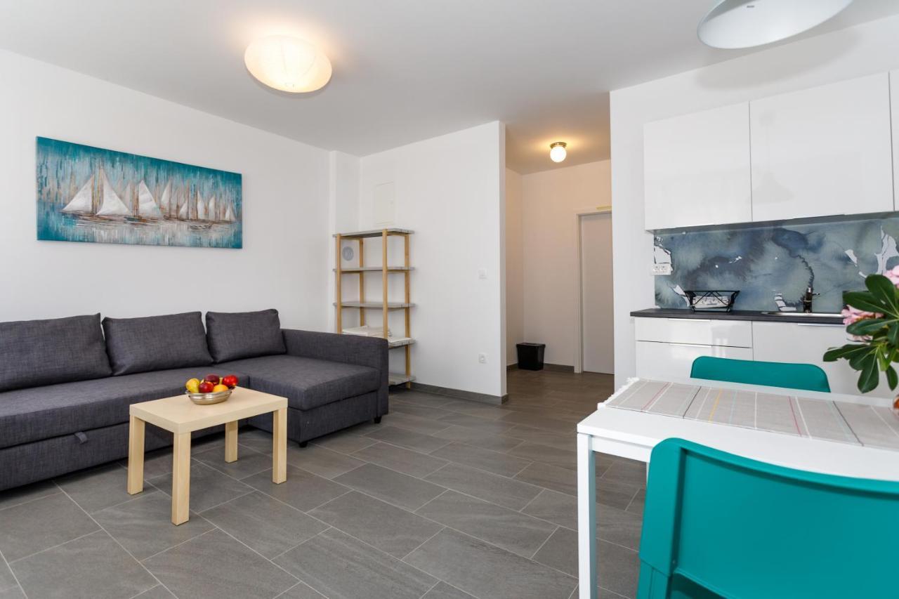 Golden Island Apartments クルク エクステリア 写真