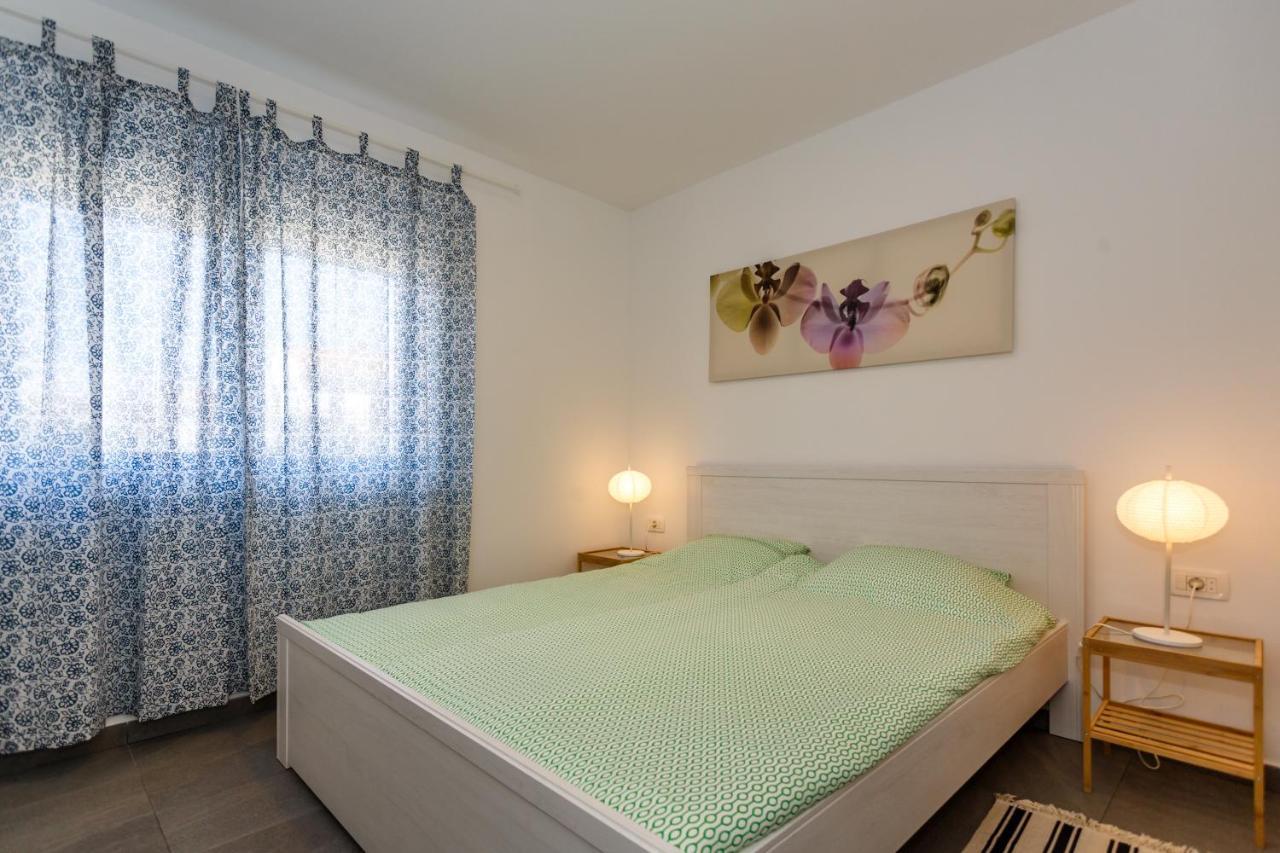 Golden Island Apartments クルク エクステリア 写真