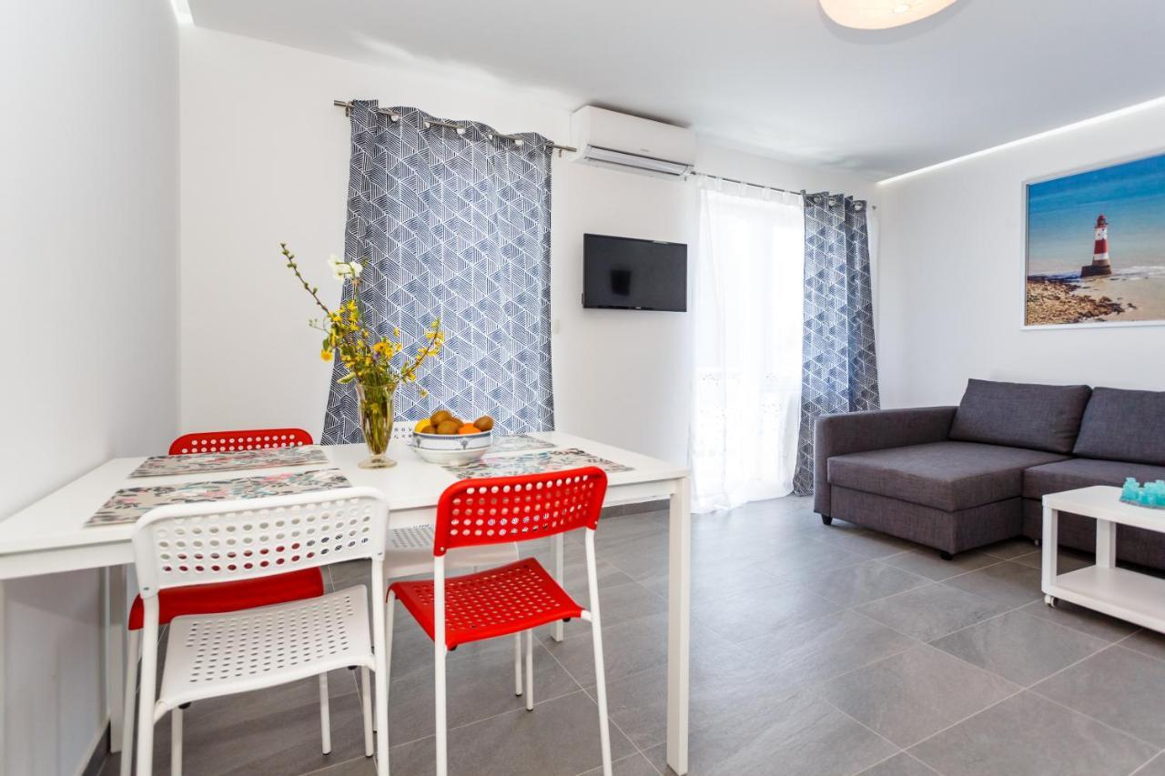 Golden Island Apartments クルク エクステリア 写真
