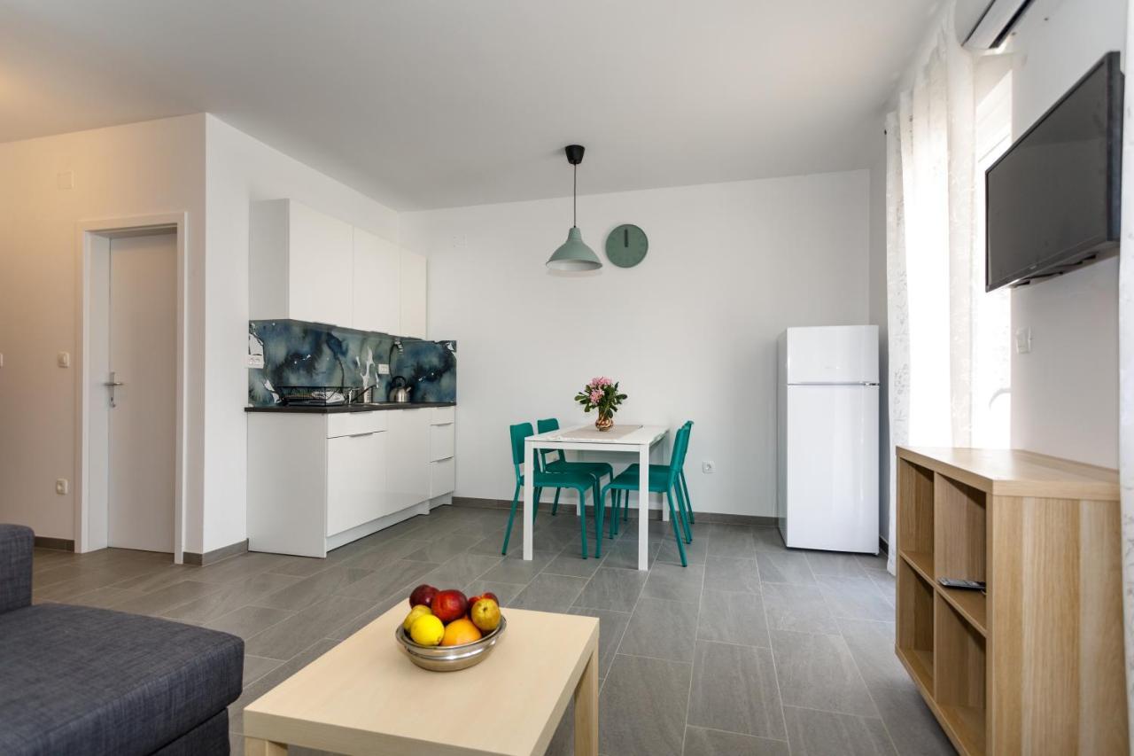 Golden Island Apartments クルク エクステリア 写真