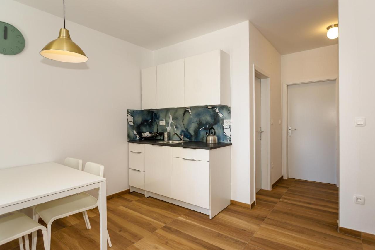 Golden Island Apartments クルク エクステリア 写真